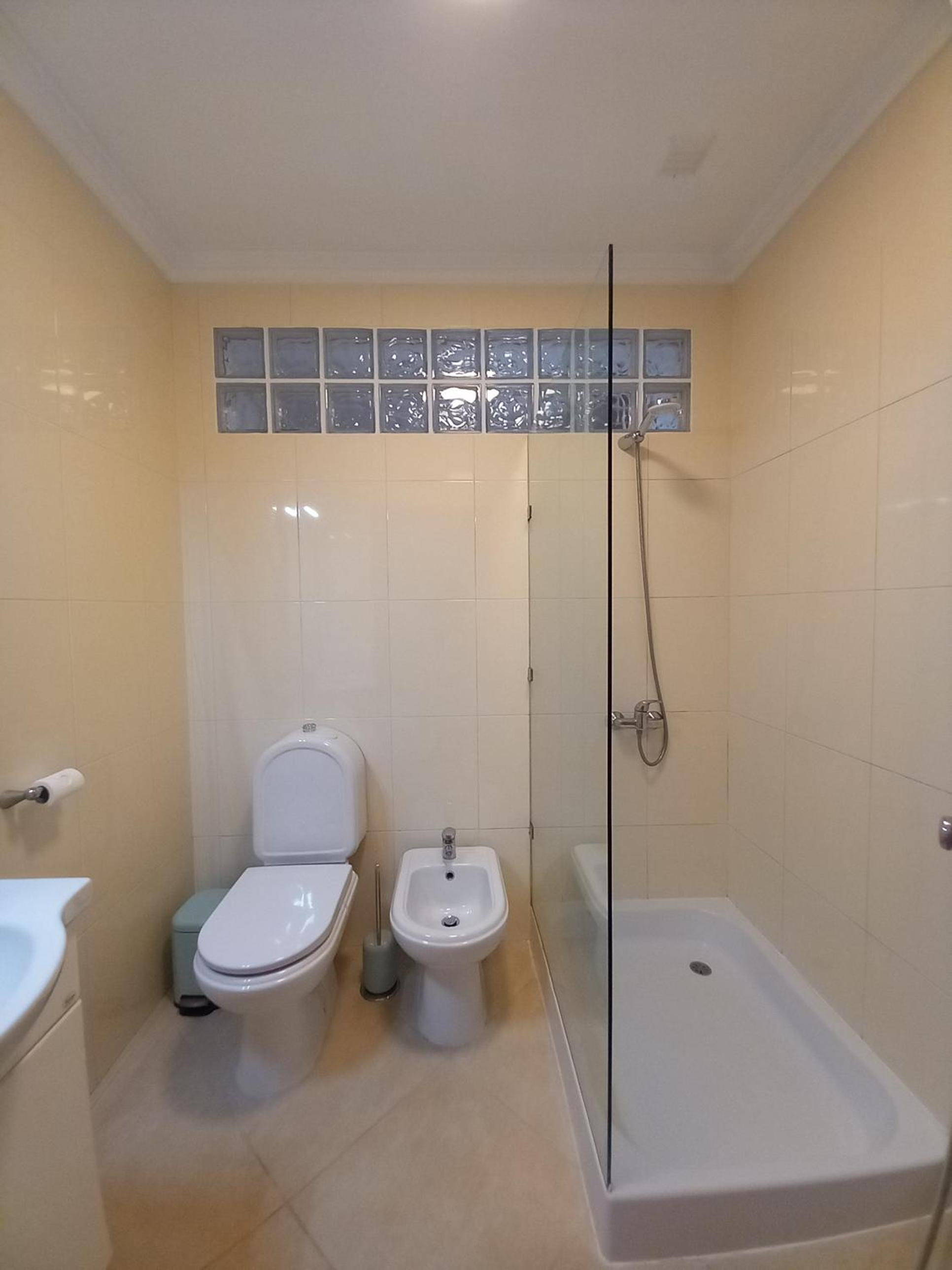 Bright and Spacious Villa with Patio and BBQ view 5