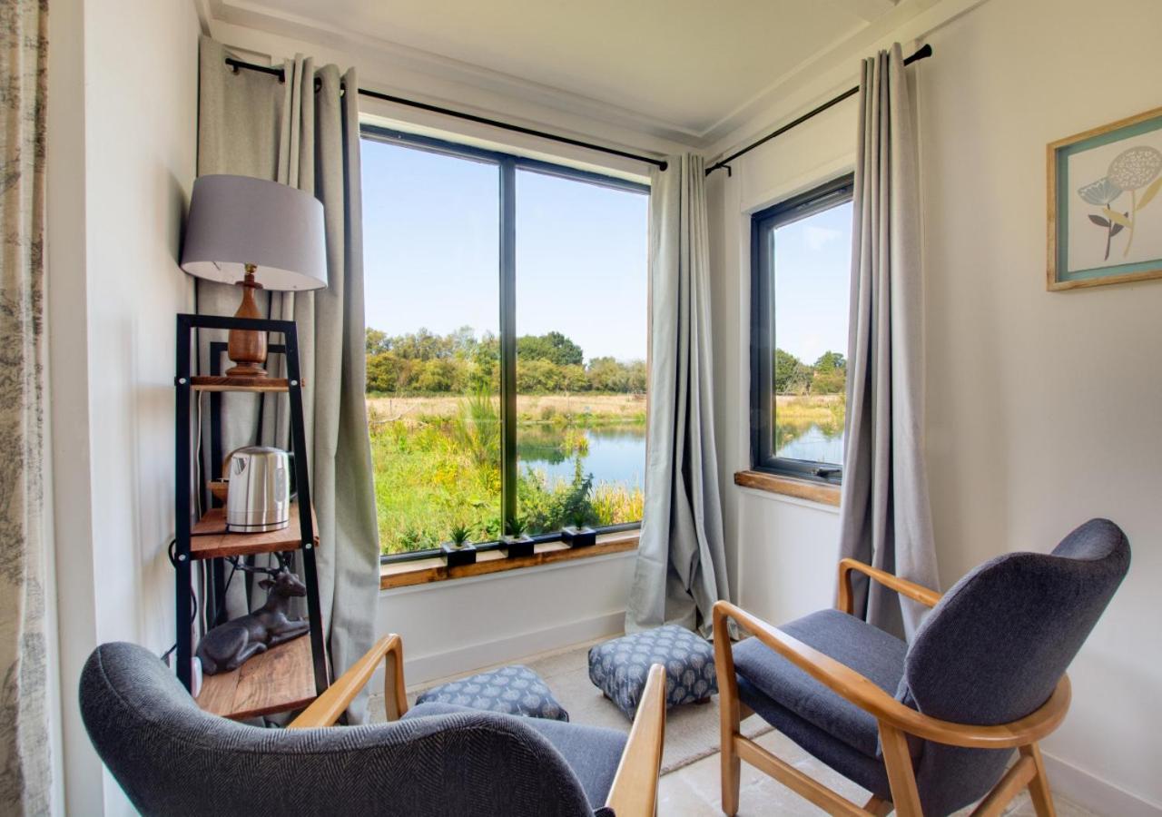 10 Bed in Briston oc-mjbrdb