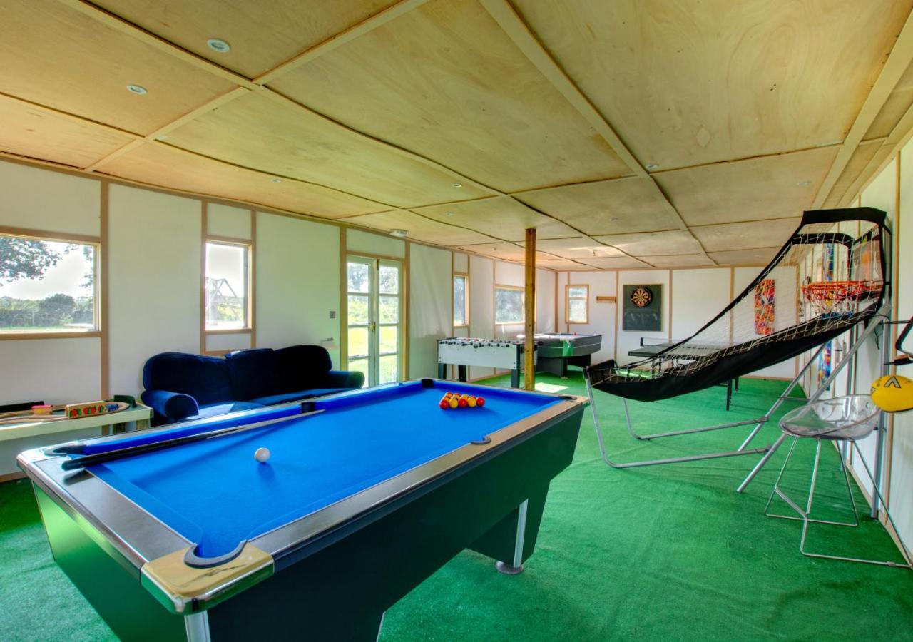 10 Bed in Briston oc-mjbrdb