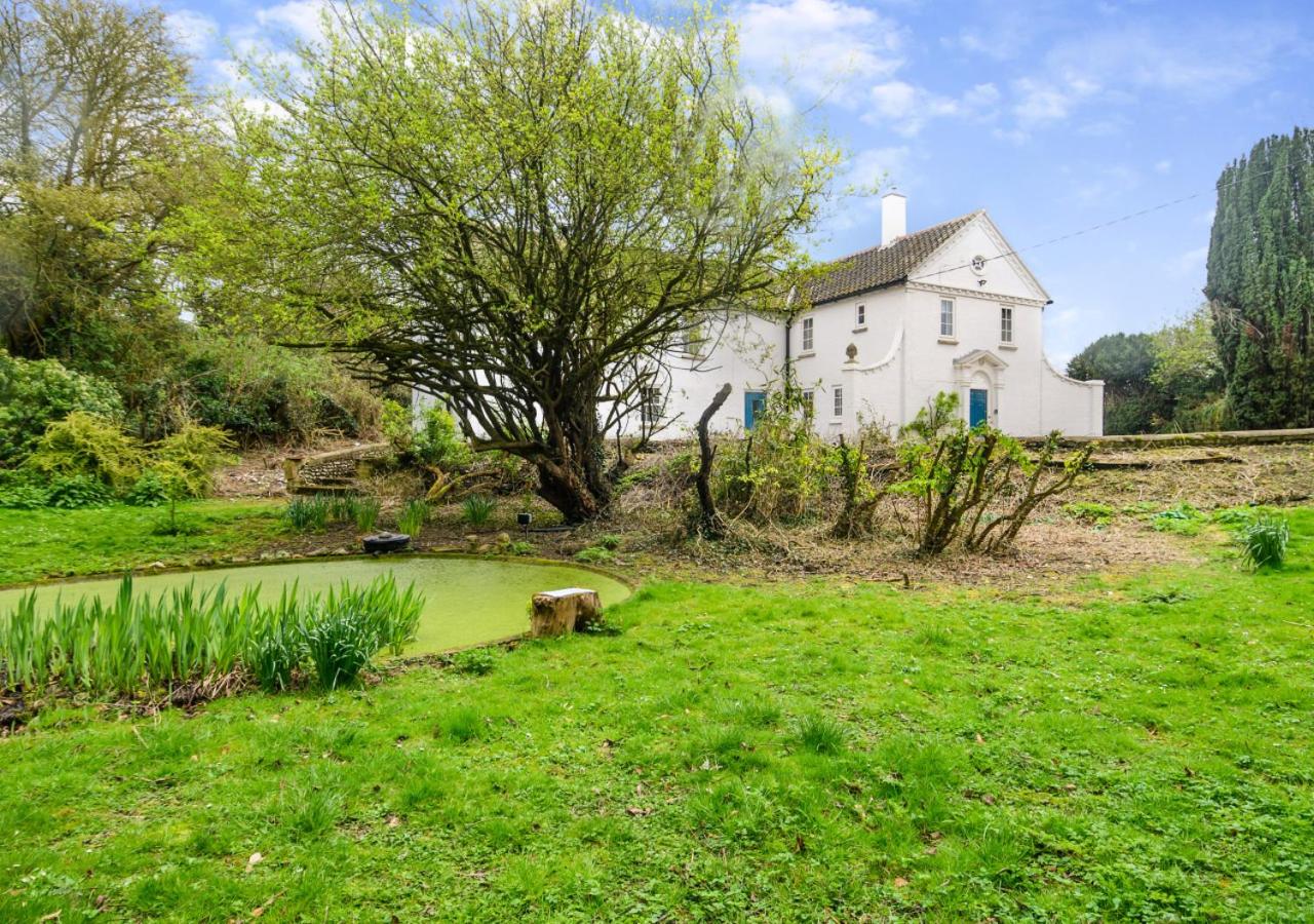 Valley House
