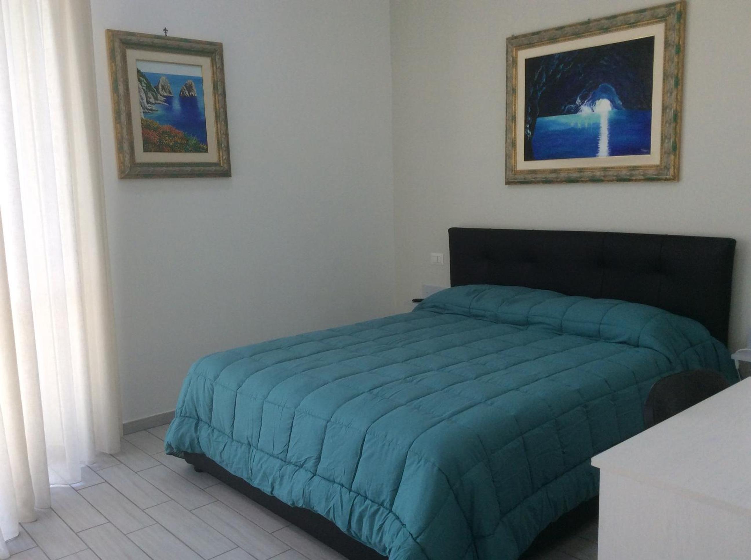 Top Floor Rentrooms Napoli