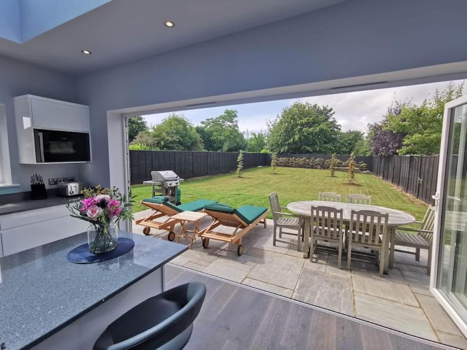5 Ham Manor Farm Cottage view 2