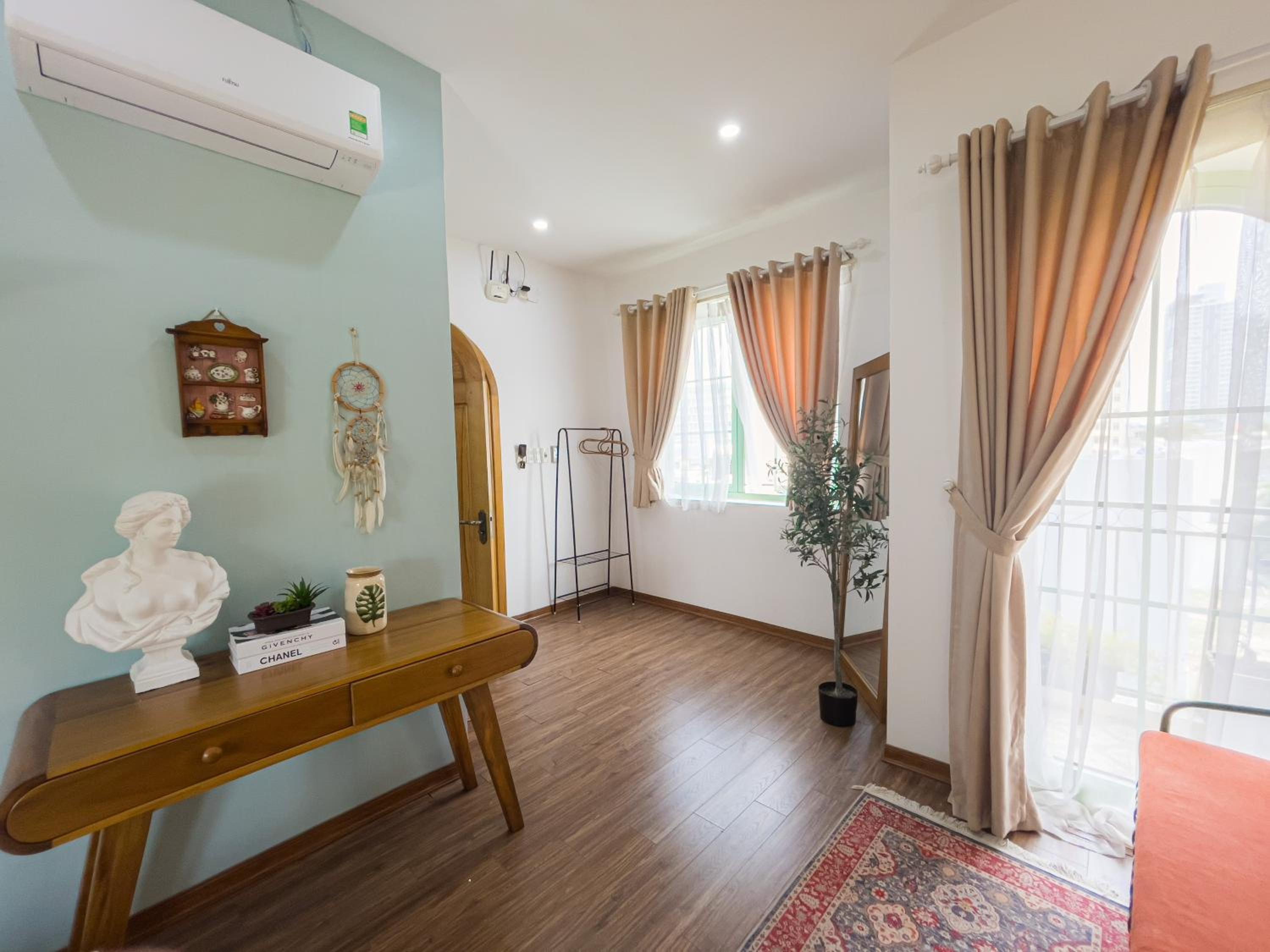 NẮNG House