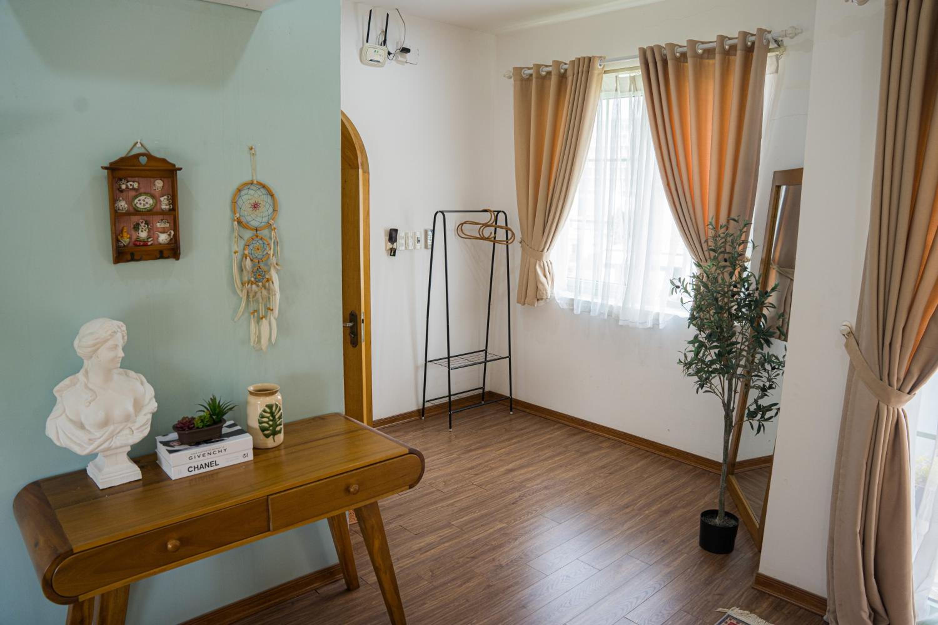 NẮNG House