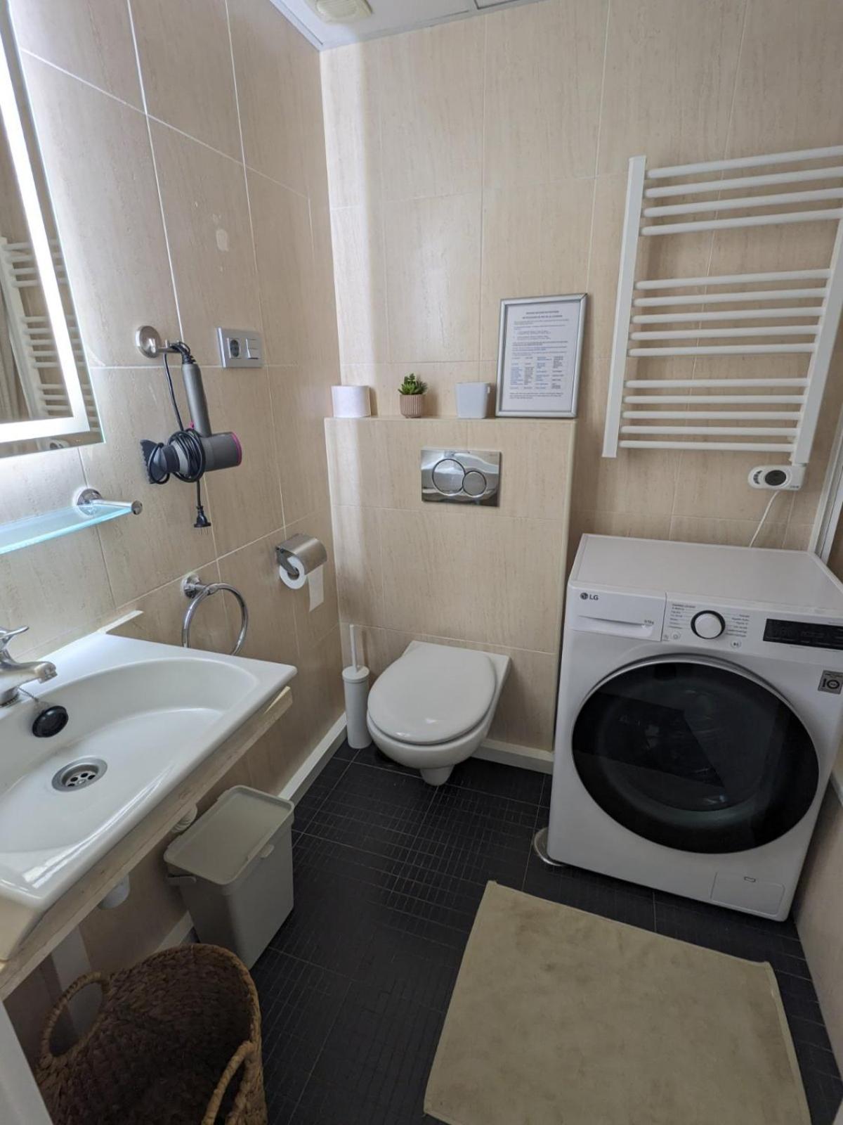 Crown Apartments with Sea View