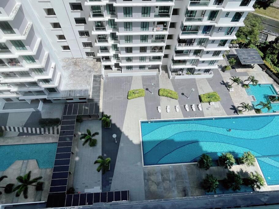 10pax 3Bedroom Platino Paradigm Mall JB Skudai