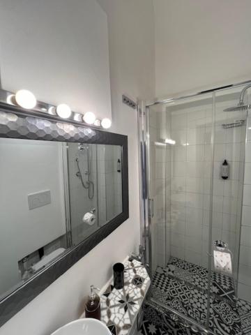 Luxury room Anelli center of Roma