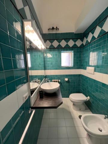 Luxury room Anelli center of Roma