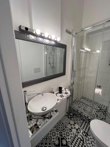 Luxury room Anelli center of Roma