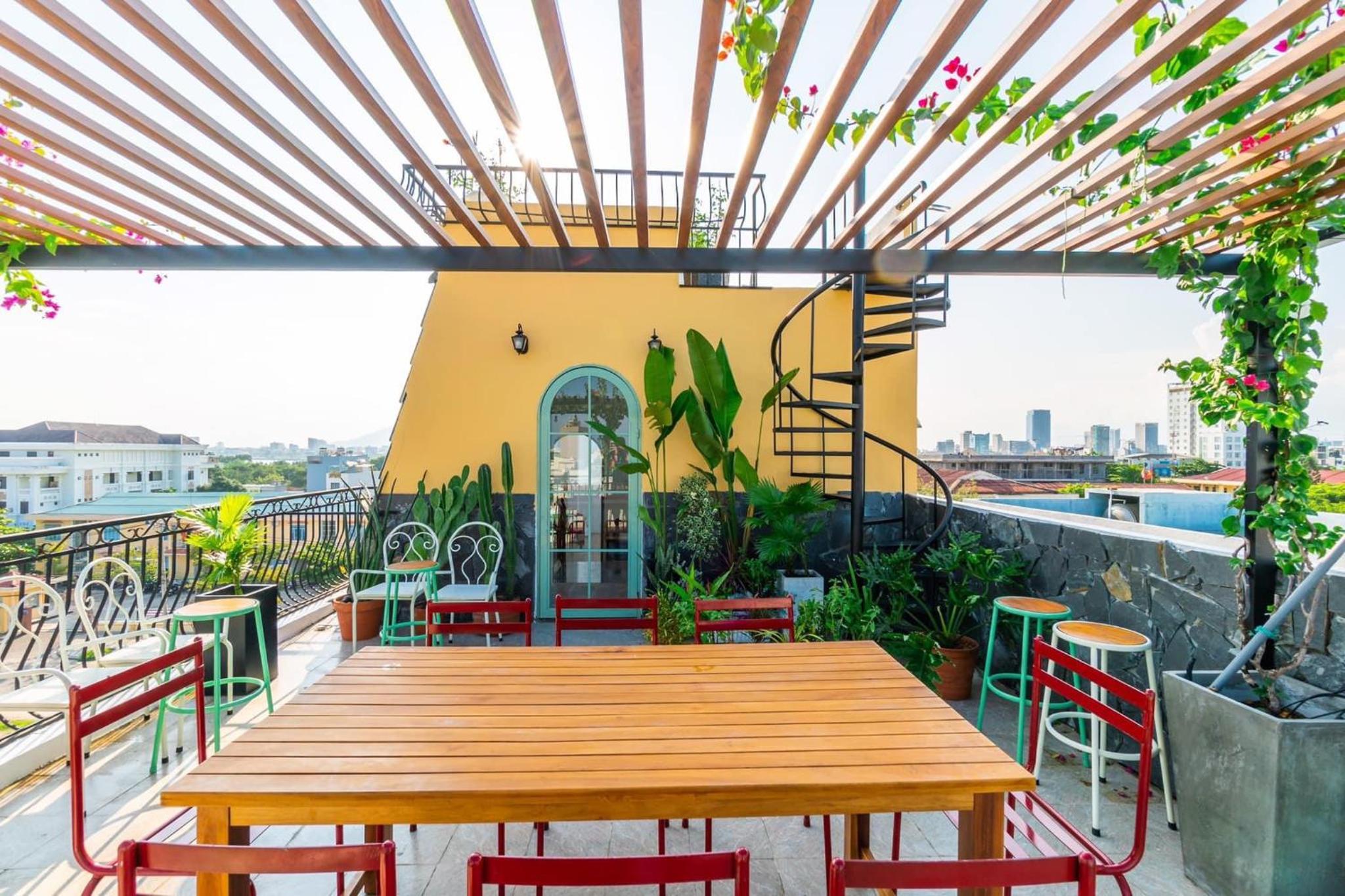 NẮNG House