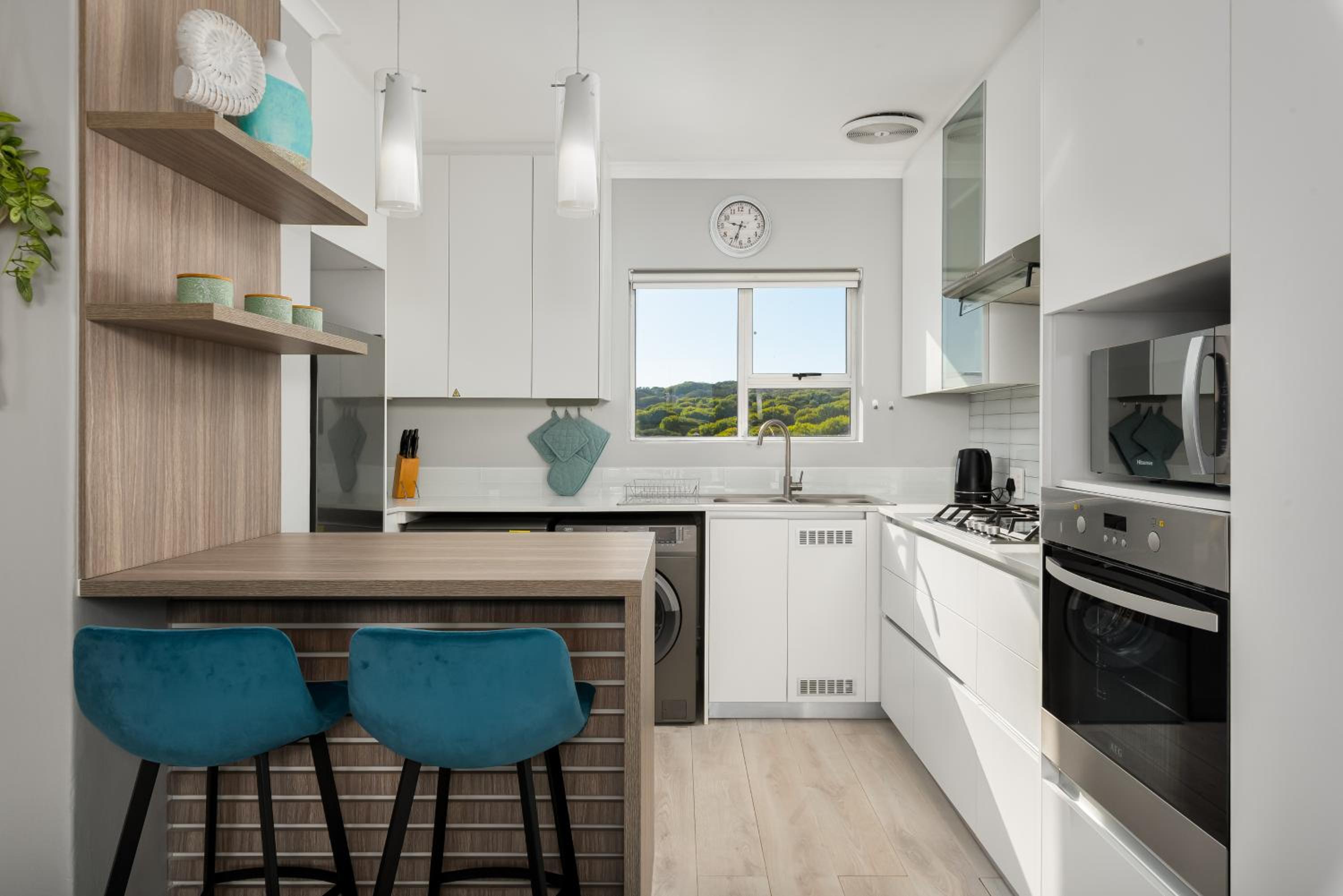 Cannes 61 Big Bay Beach Club view 4