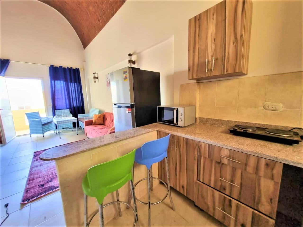 2 bedroom quiet flat at makadi heights view 3