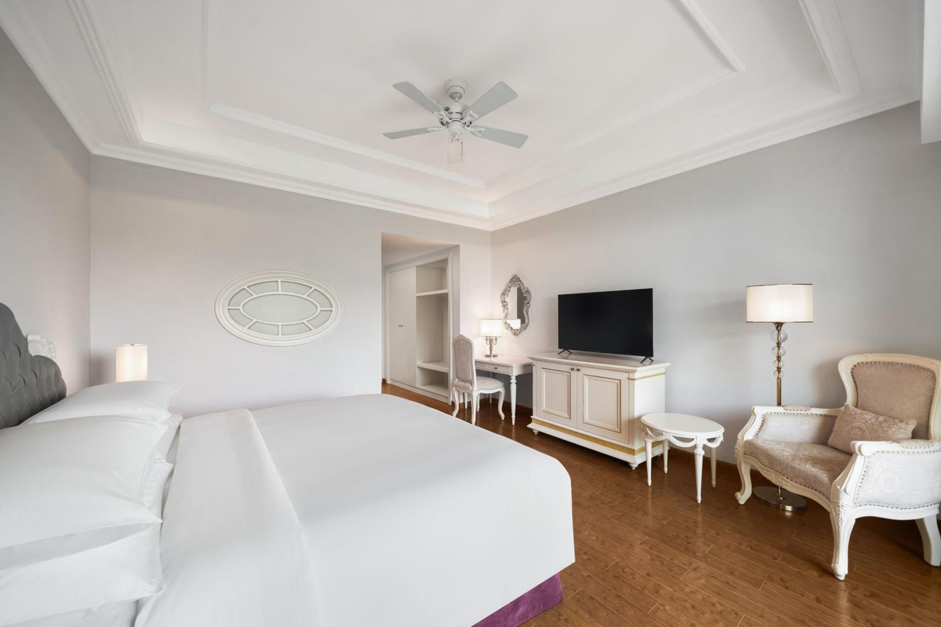 Nha Trang Marriott Resort & Spa, Hon Tre Island — 11