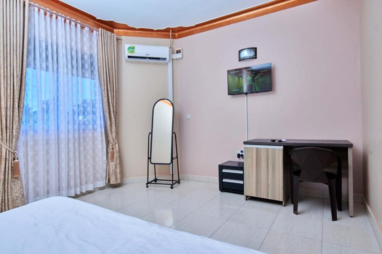 PB & J Christian Guest House Entebbe view 5