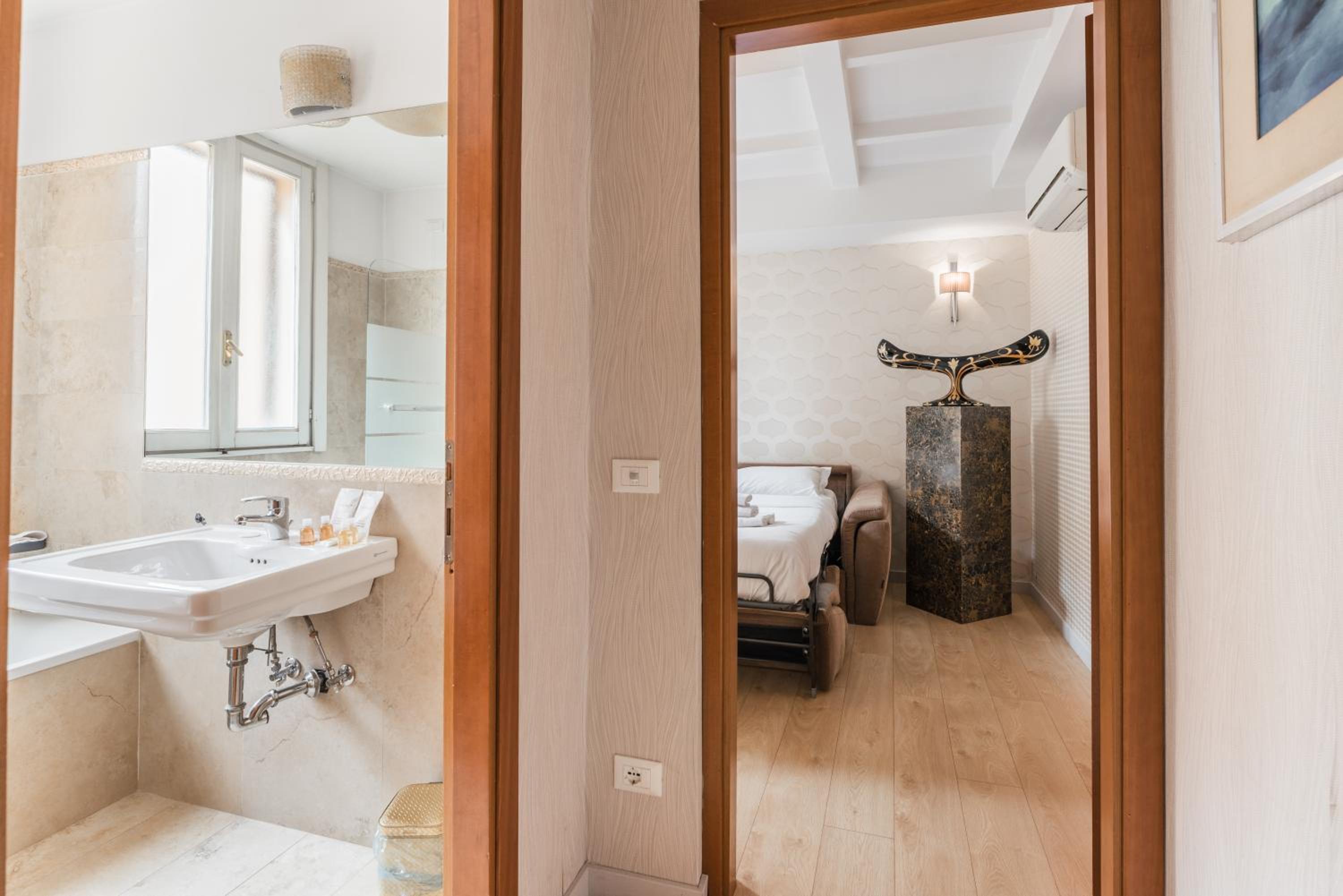 Penthouse Suite Rome - Private Suites