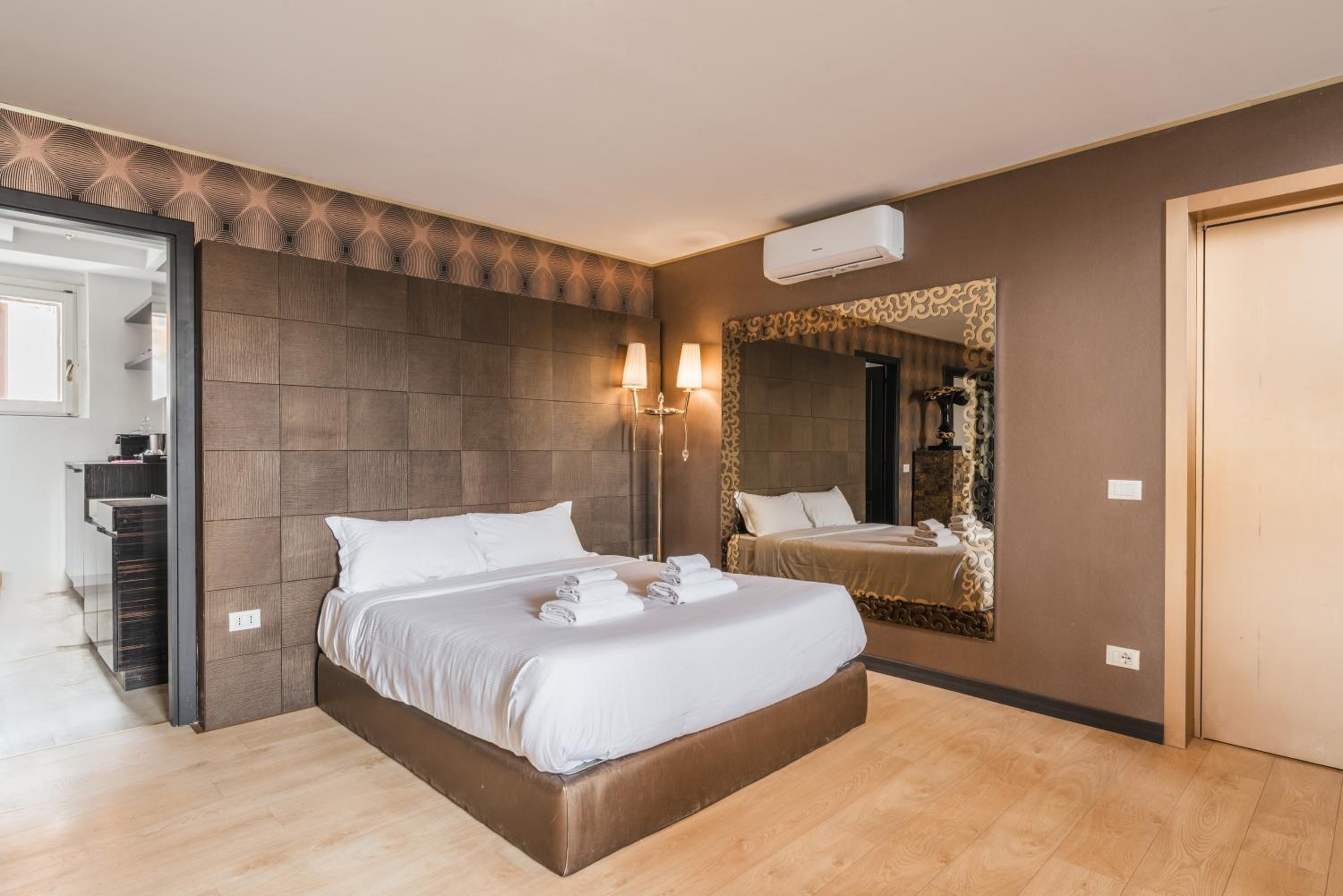 Penthouse Suite Rome - Private Suites