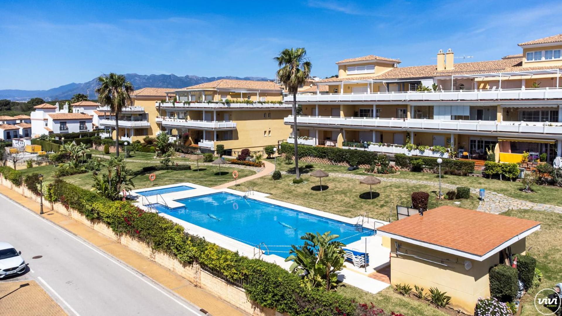 ViVi Homes - Rome Pool, Garden, Golf & Beach