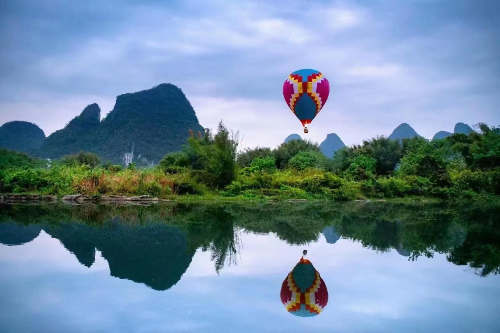 Yangshuo River Lodge Hotel--English speaking team&Swimming pool&Activties organized&Free pick up from Airport or TS over 3 nights