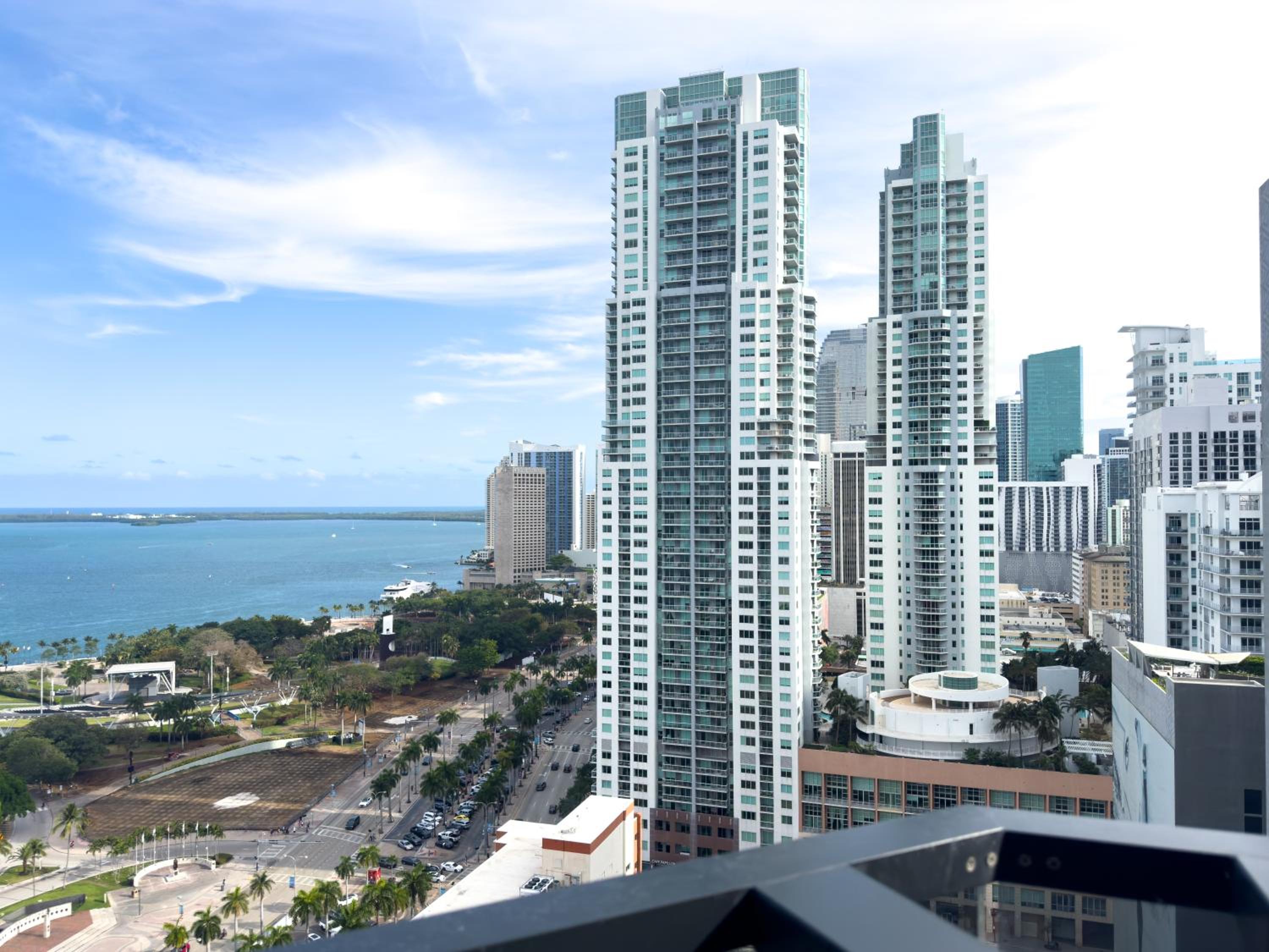 Hotel Downtown by Miami Vacation Rentals - Image 1