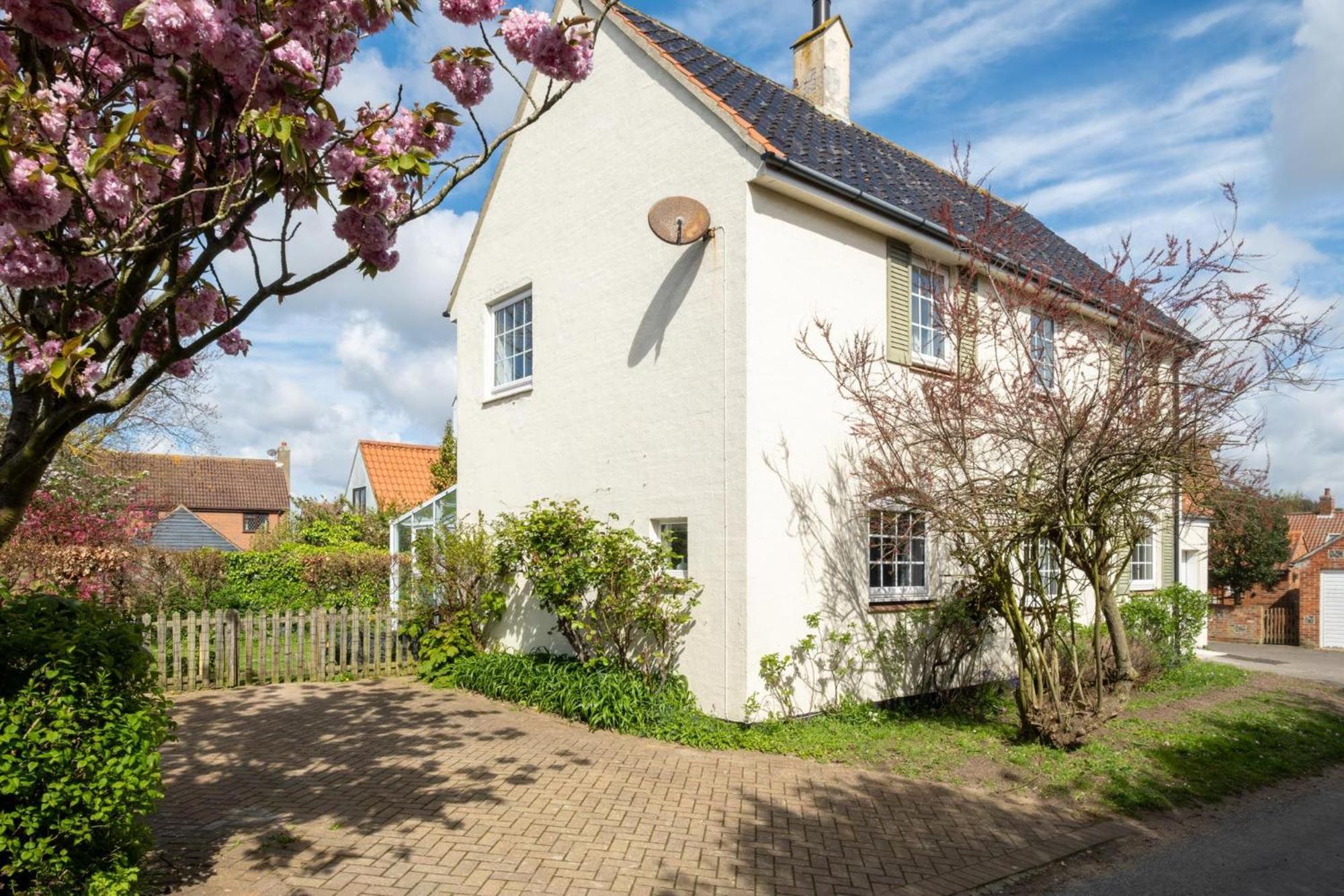 Annie's House