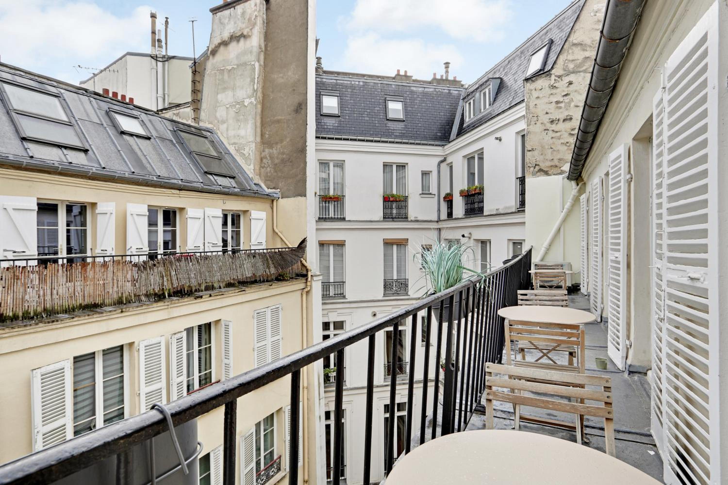 Pick A Flat's Apartments in Opéra Saint Lazarre - Rue de l'Isly