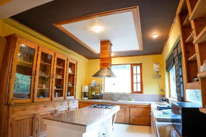 Tropical Wood Villa view 4