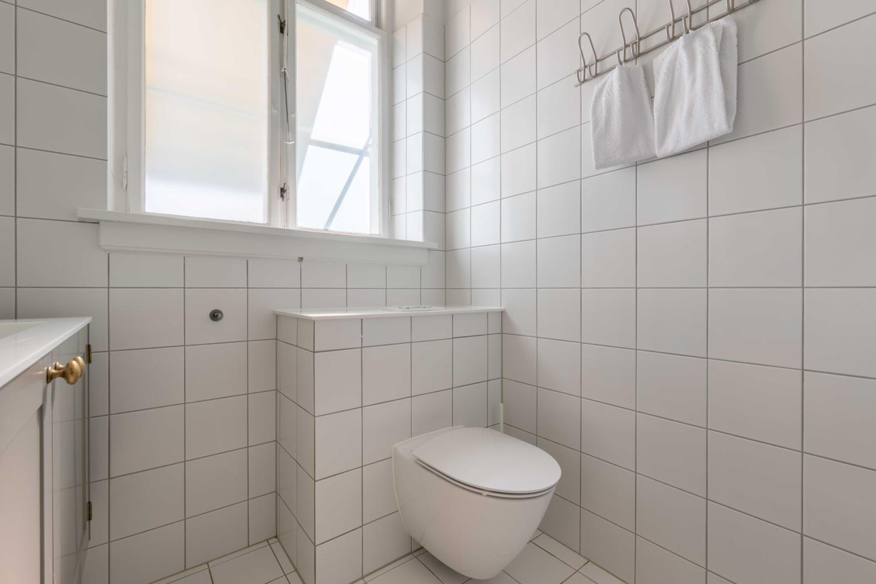 Centrally Located 3 Bedroom Apartment
