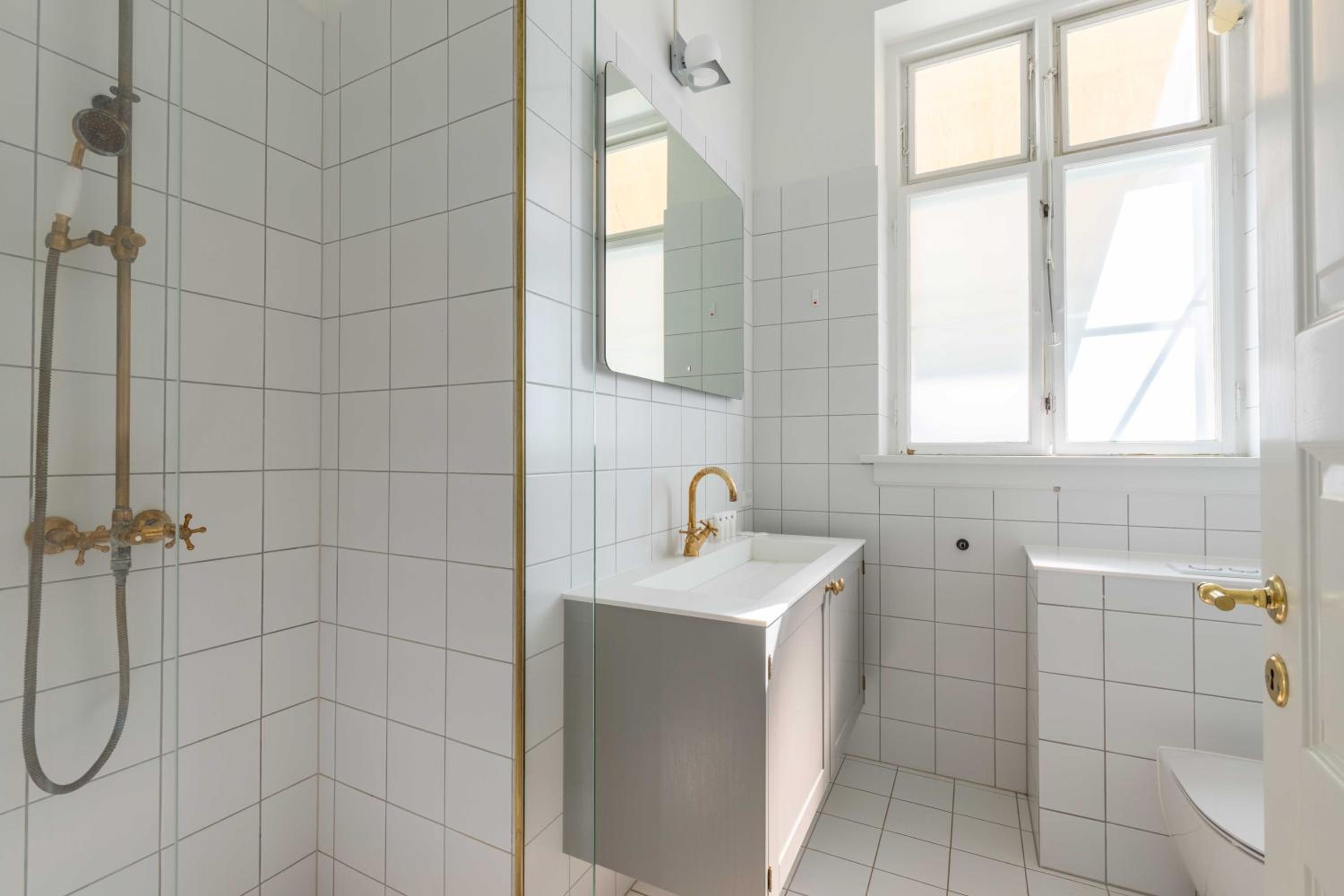 Centrally Located 3 Bedroom Apartment