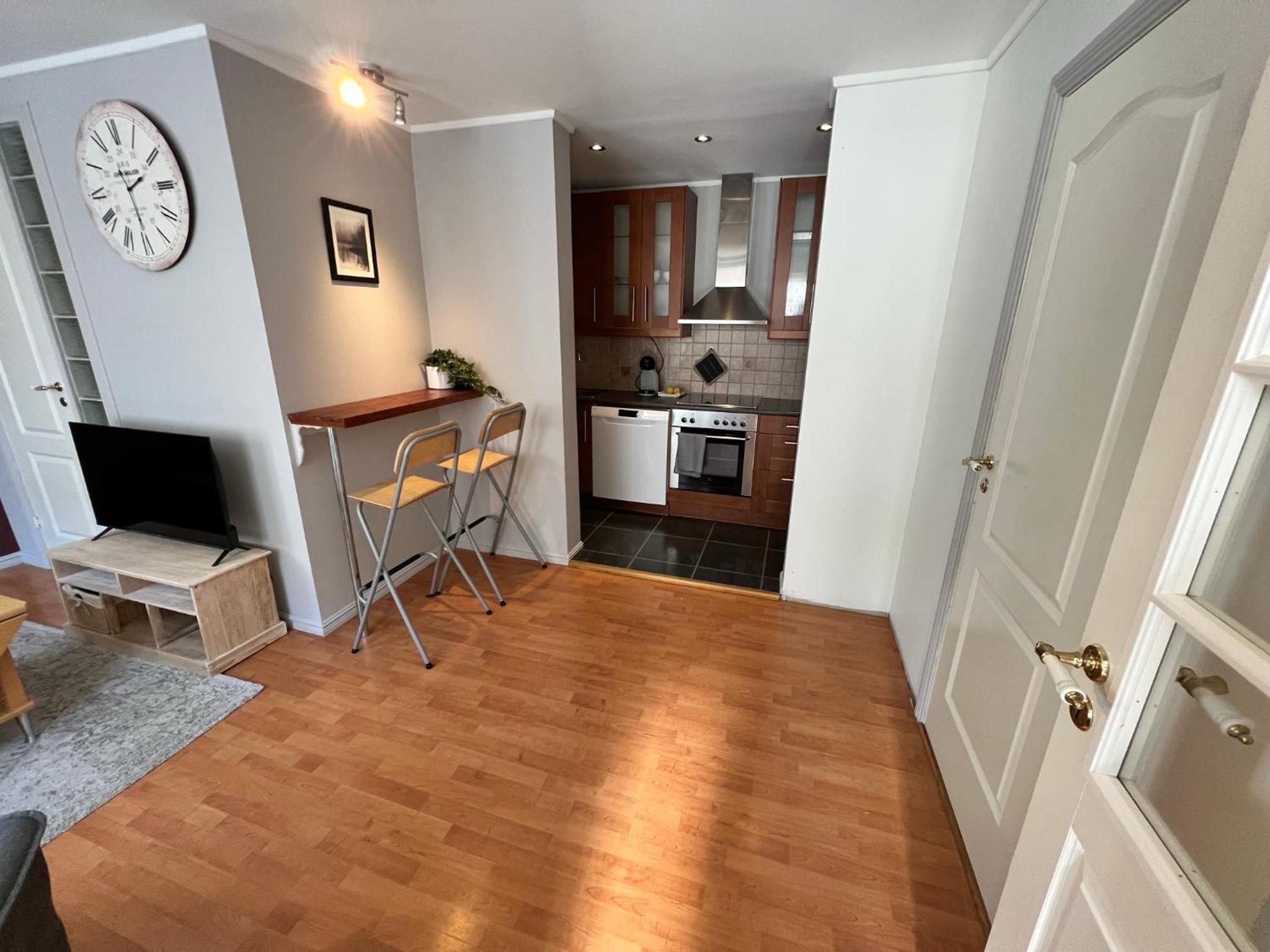 Central Narvik Apt W Workspace walk to city d14d