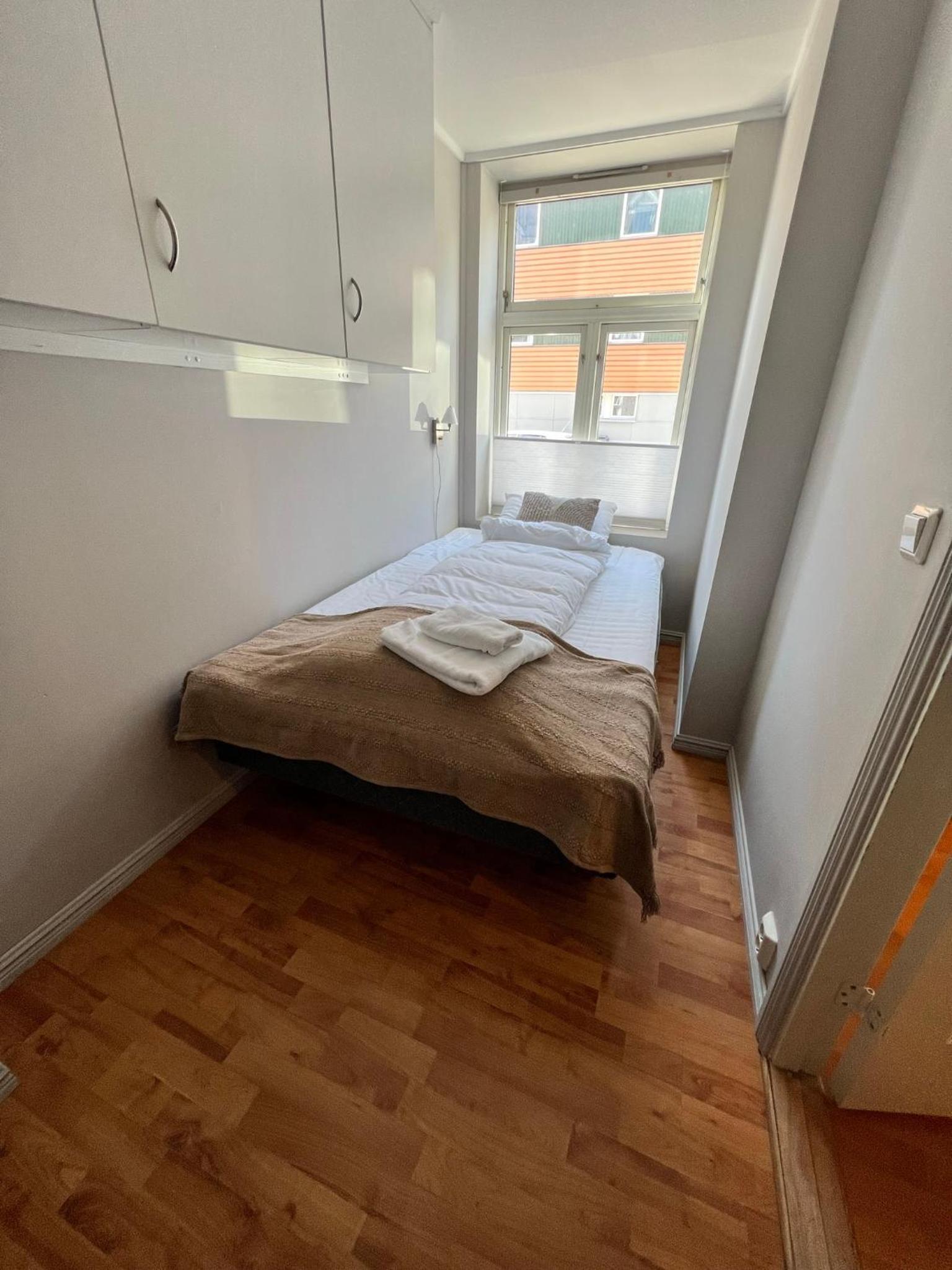 Central Narvik Apt W Workspace walk to city d14d