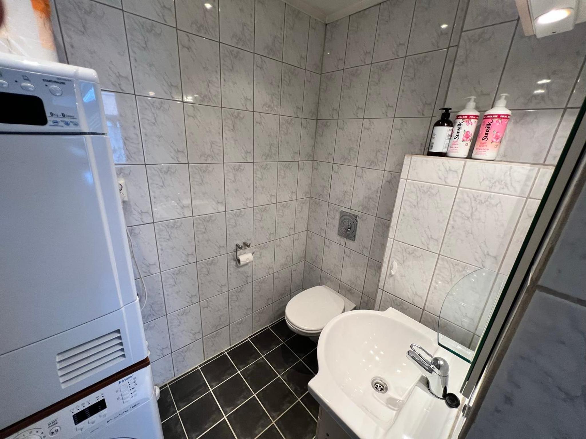 Central Narvik Apt W Workspace walk to city d14d
