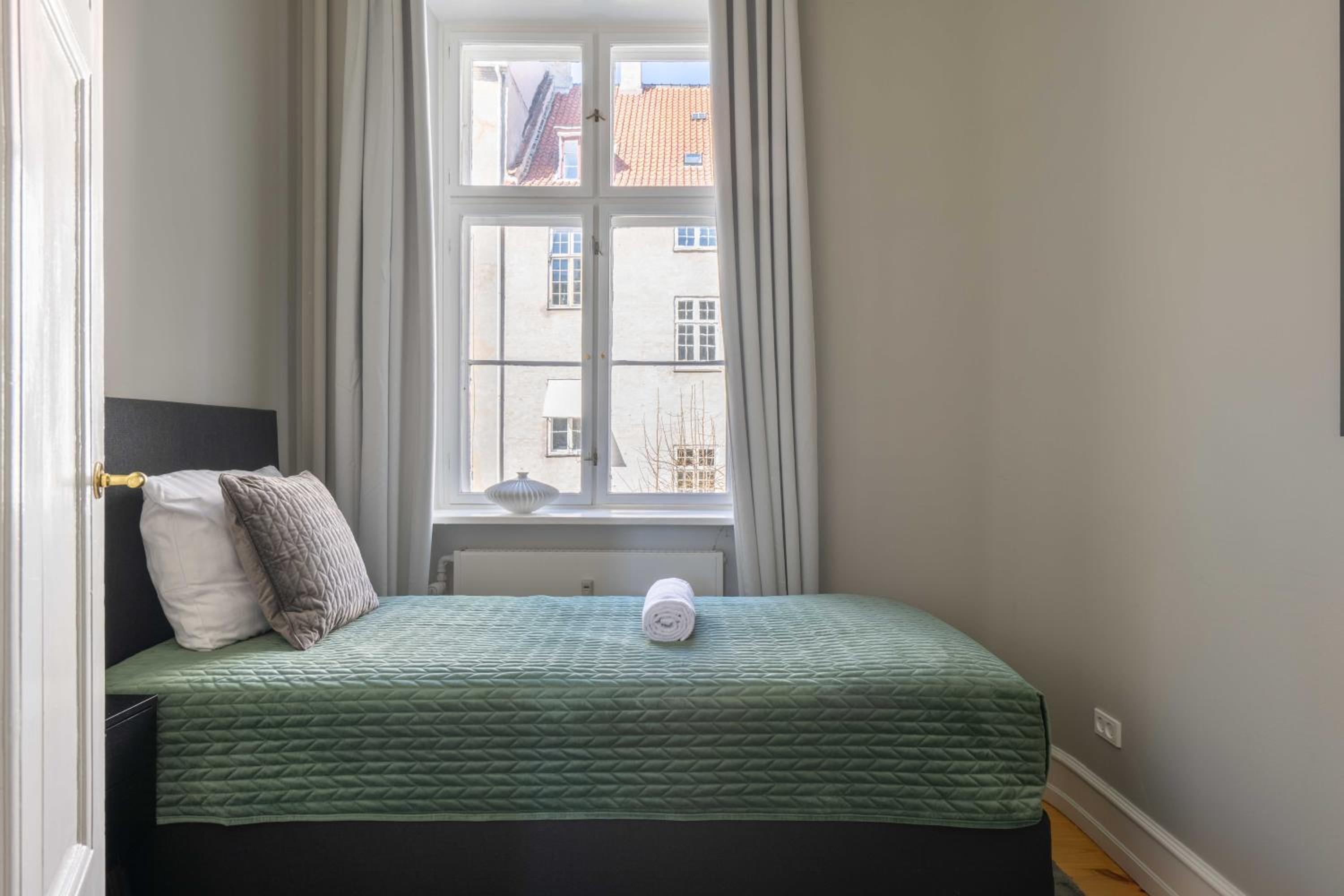 Centrally Located 3 Bedroom Apartment