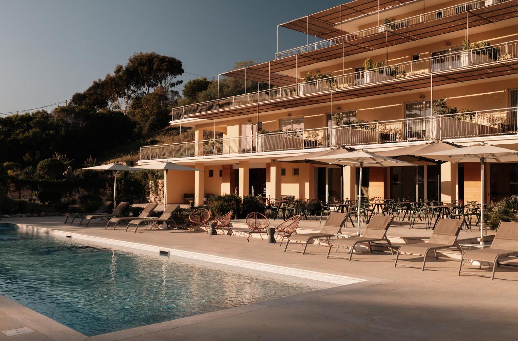 Luna Minoica Suites and Apartments