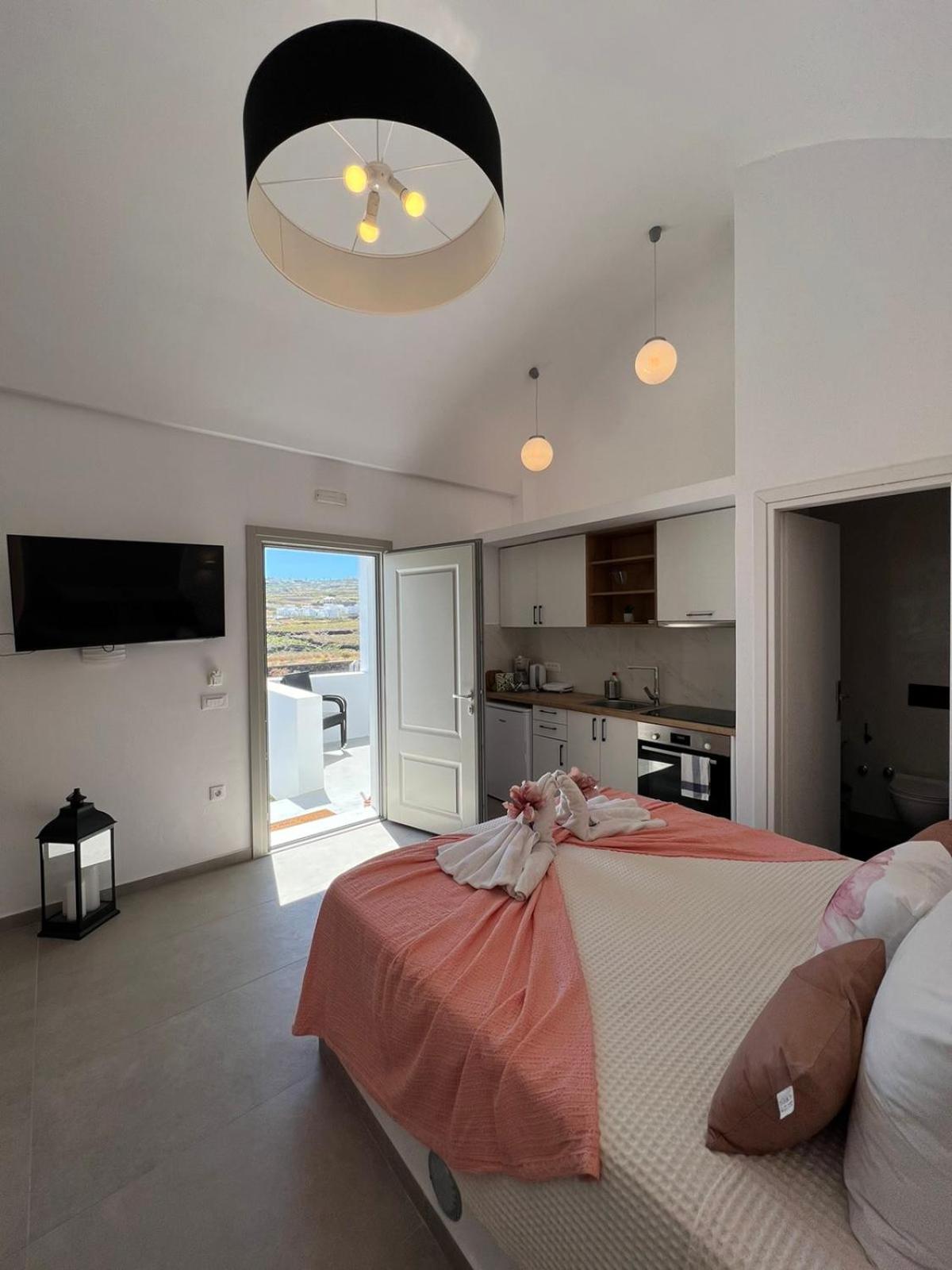 Santorini Villatzio Suites
