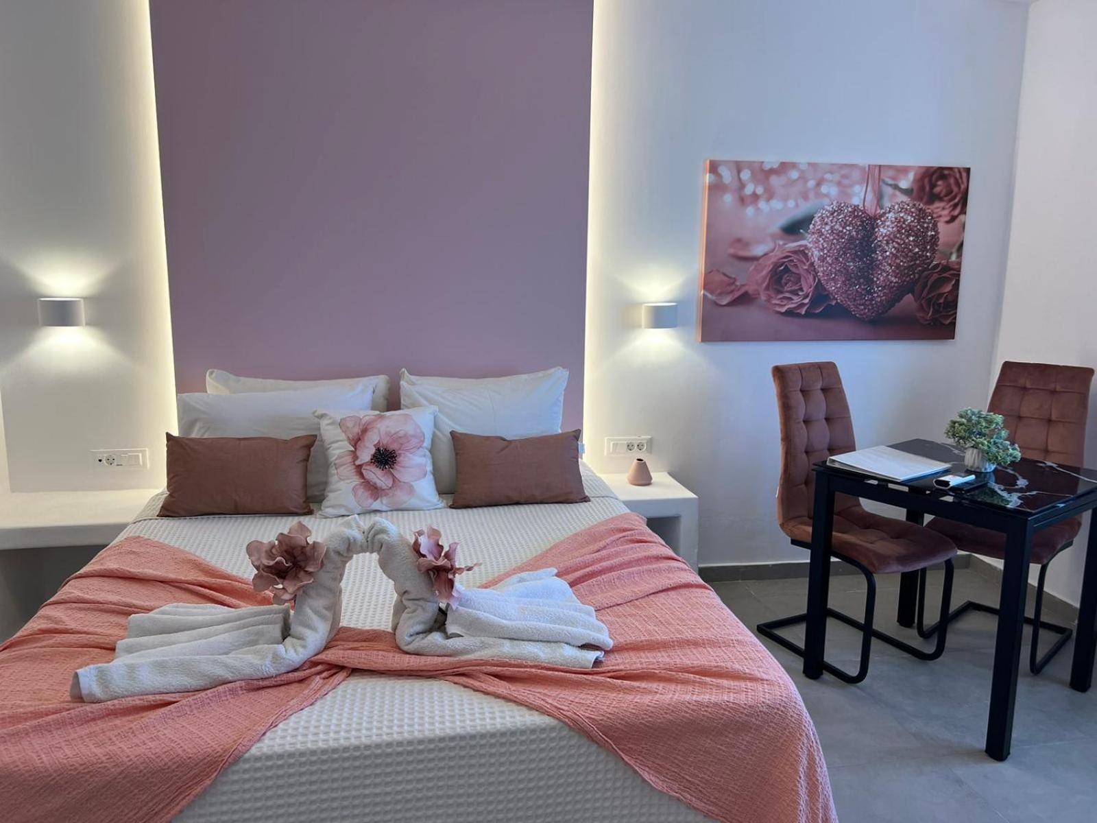 Santorini Villatzio Suites