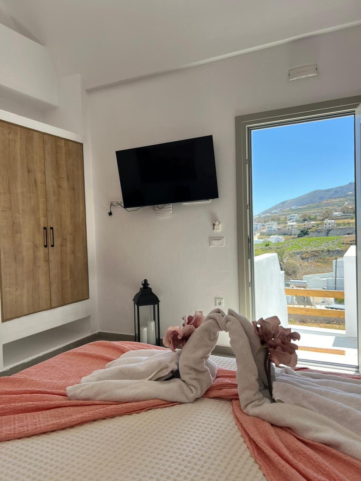 Santorini Villatzio Suites