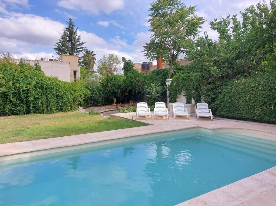 ¡Casa Florida, en el corazón de Chacras de Coria!