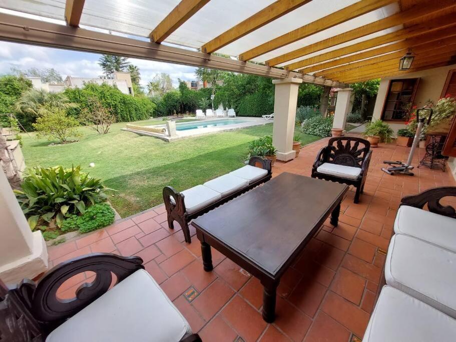 ¡Casa Florida, en el corazón de Chacras de Coria!