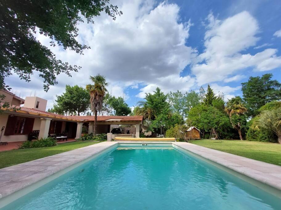 ¡Casa Florida, en el corazón de Chacras de Coria!