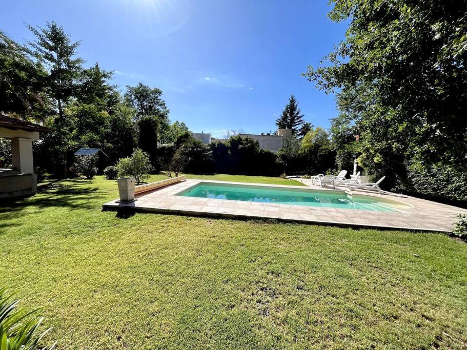 ¡Casa Florida, en el corazón de Chacras de Coria!