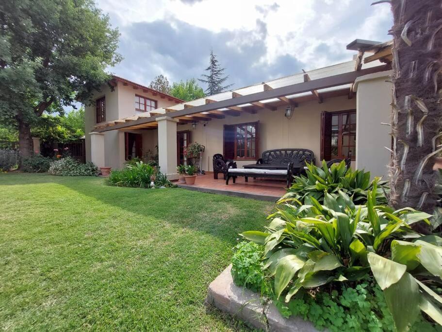 ¡Casa Florida, en el corazón de Chacras de Coria!
