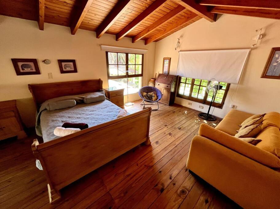 ¡Casa Florida, en el corazón de Chacras de Coria!