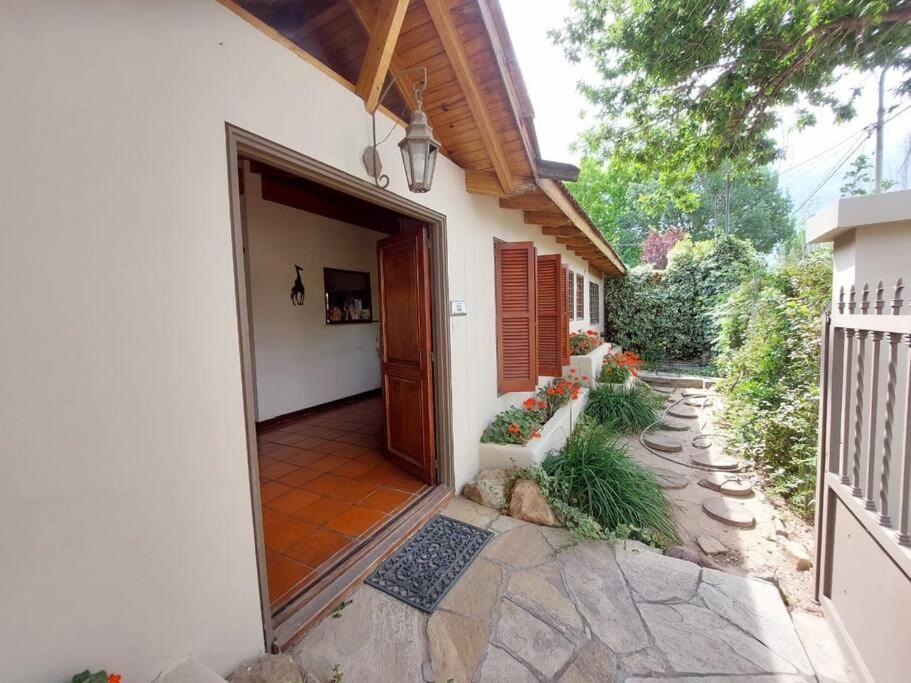 ¡Casa Florida, en el corazón de Chacras de Coria!