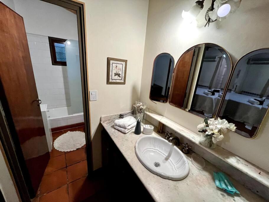 ¡Casa Florida, en el corazón de Chacras de Coria!