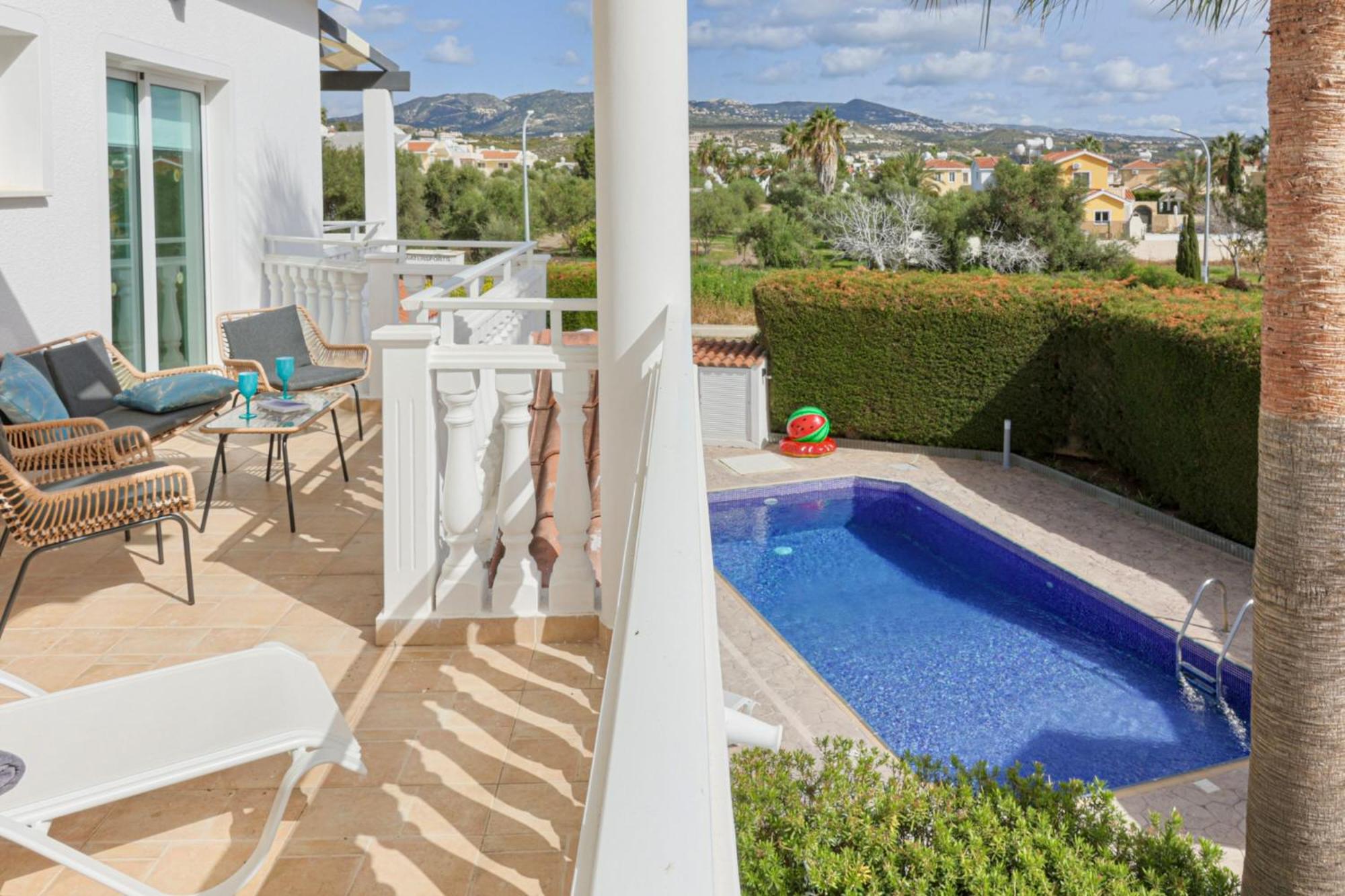 Villa YOLO with Private Pool, Coral-Bay