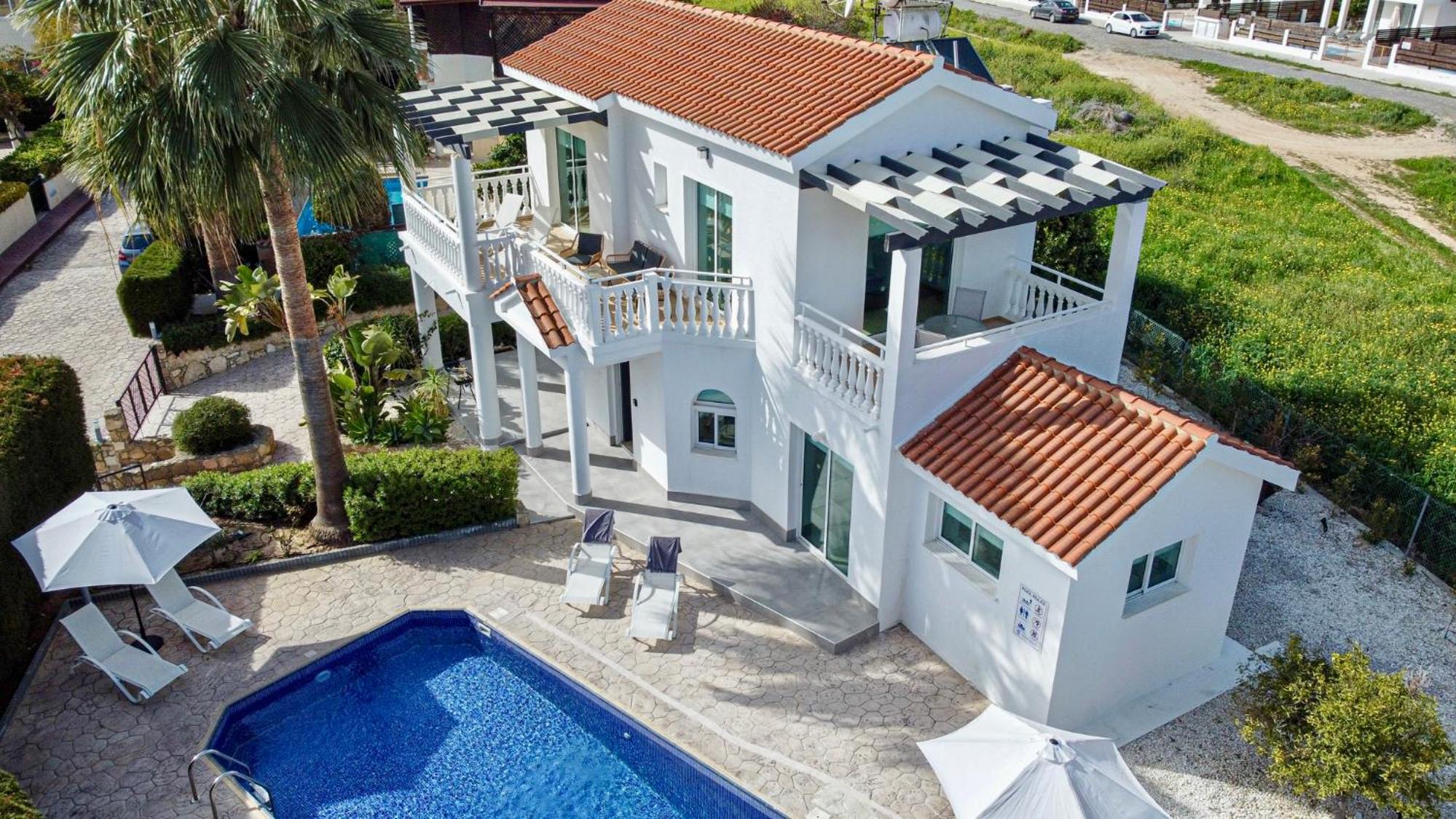 Villa YOLO with Private Pool, Coral-Bay