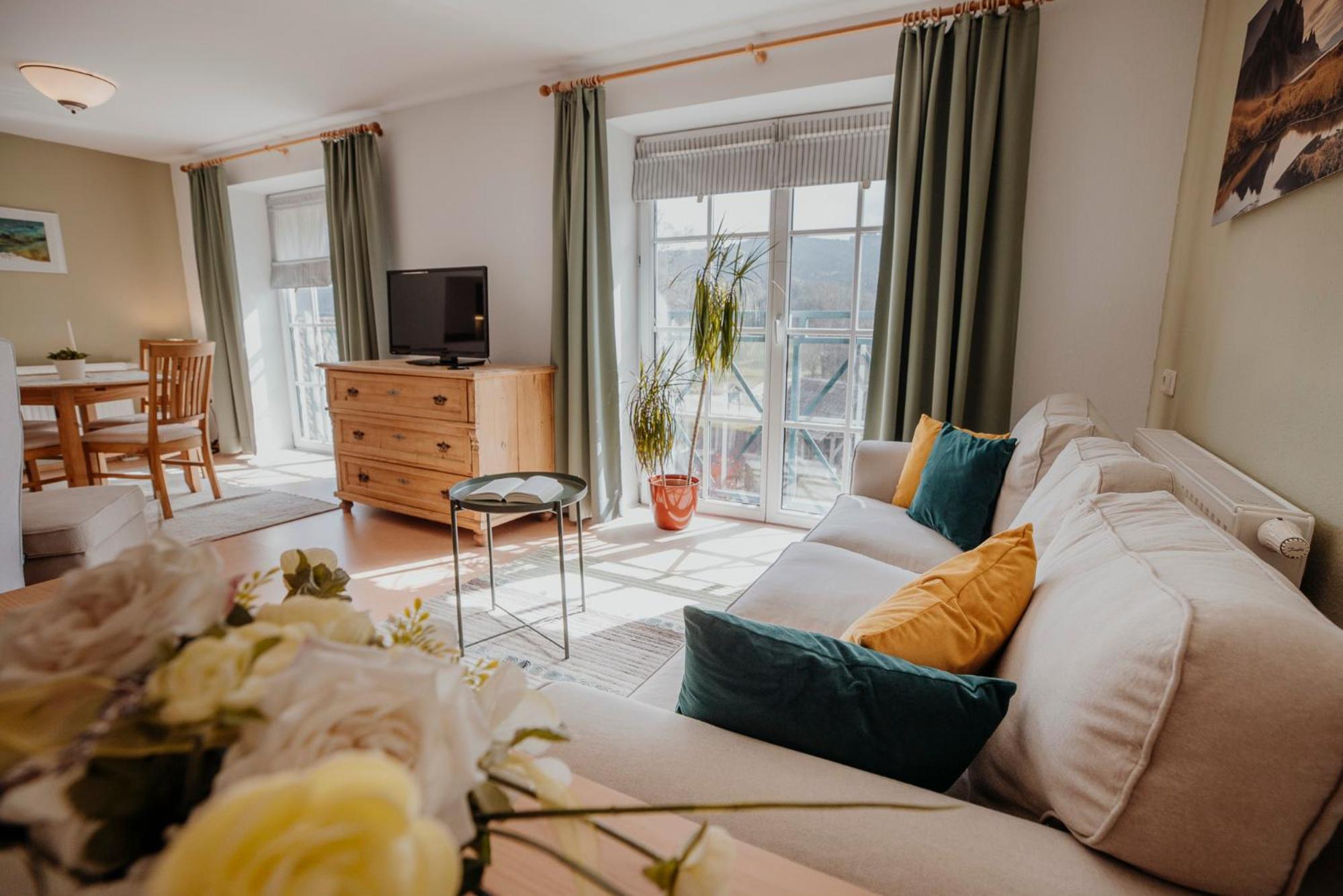 Ferienwohnungen Hotel Garni Dörflerwirt
