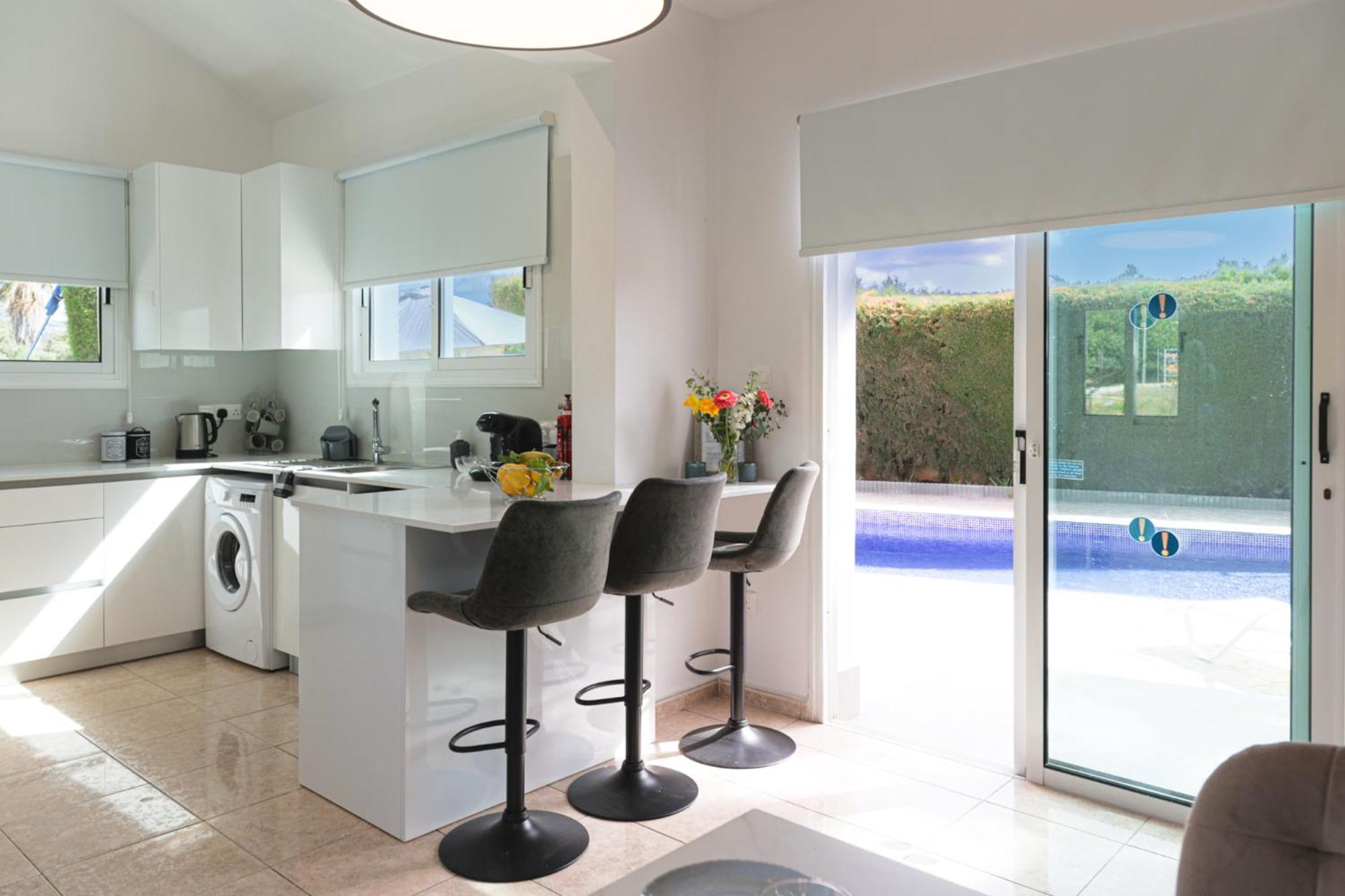 Villa YOLO with Private Pool, Coral-Bay