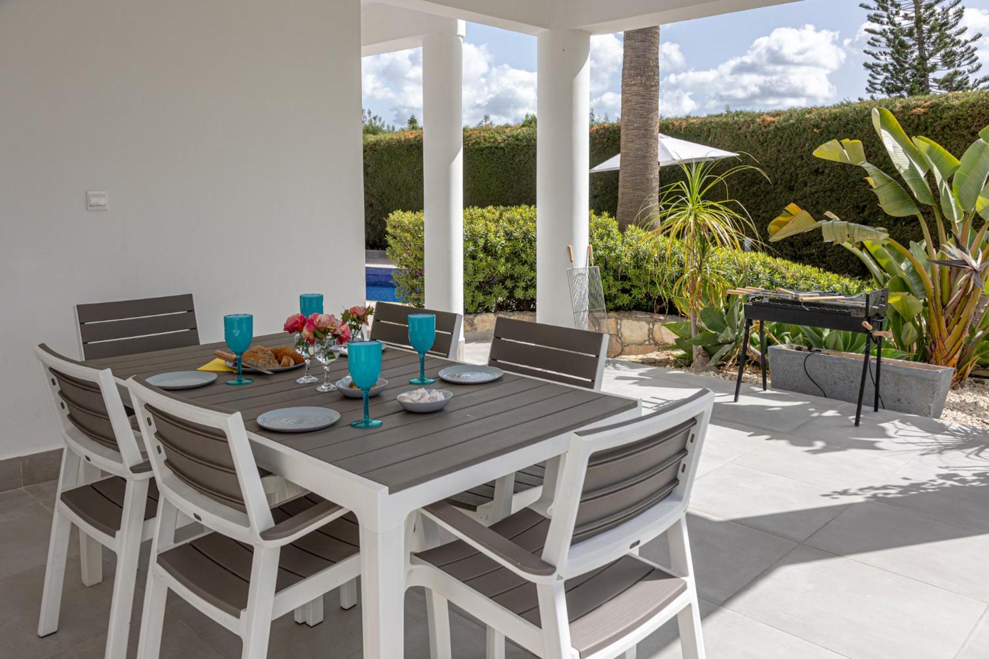Villa YOLO with Private Pool, Coral-Bay