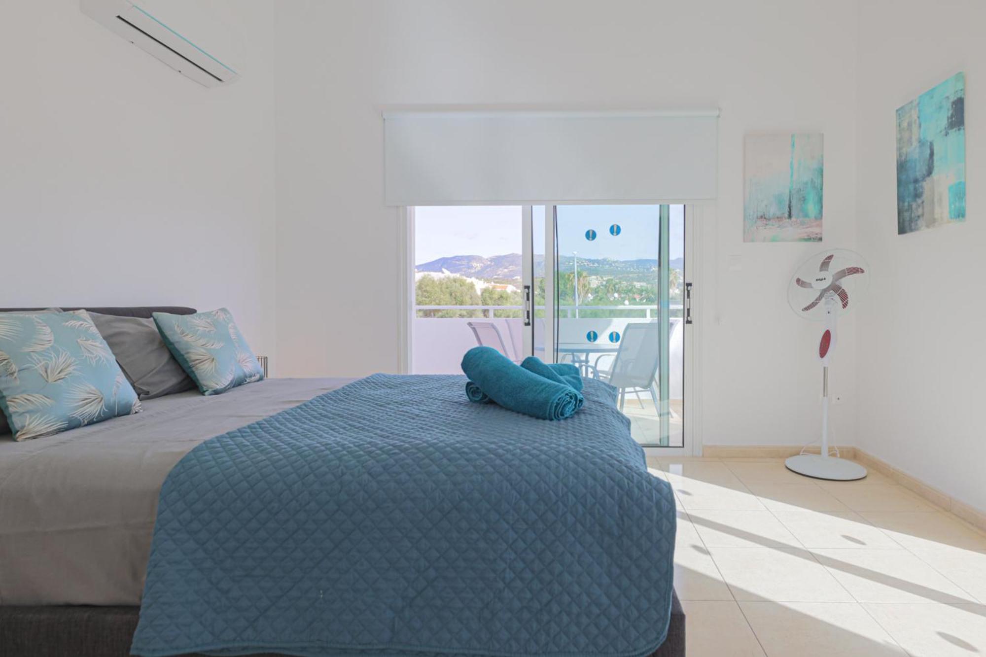 Villa YOLO with Private Pool, Coral-Bay